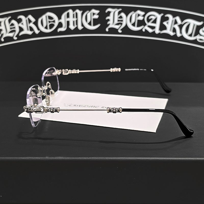 CHROME HEARTS