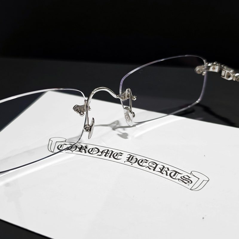 CHROME HEARTS