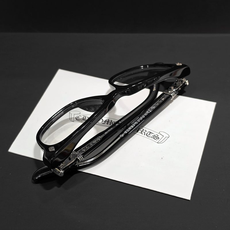 CHROME HEARTS