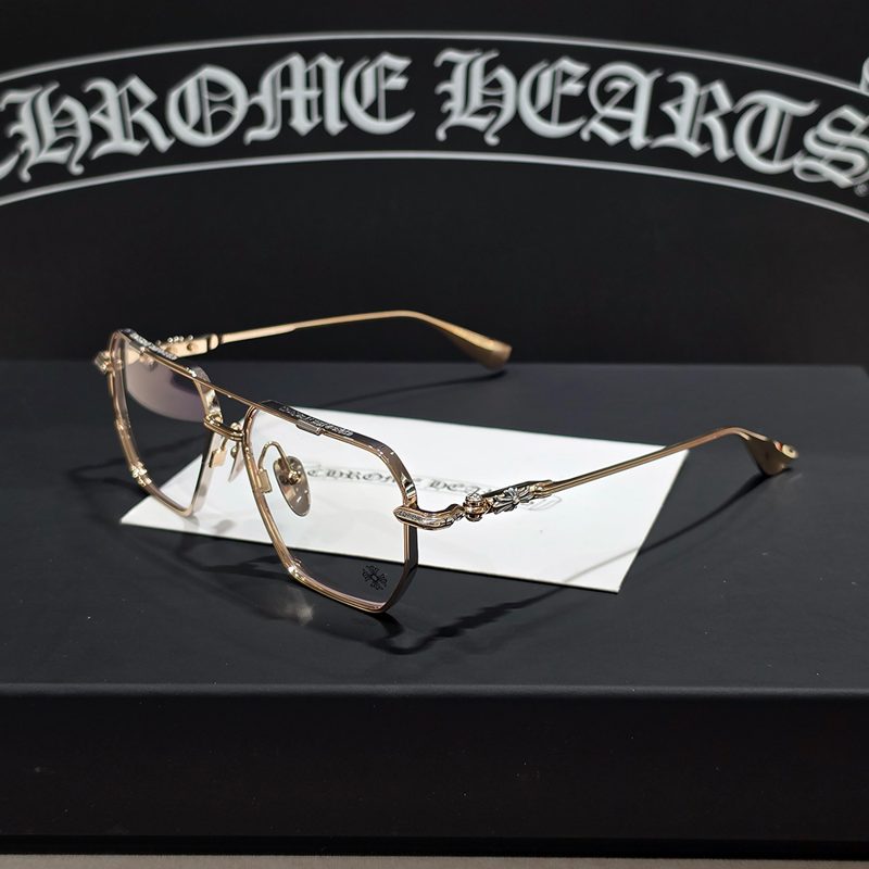 CHROME HEARTS