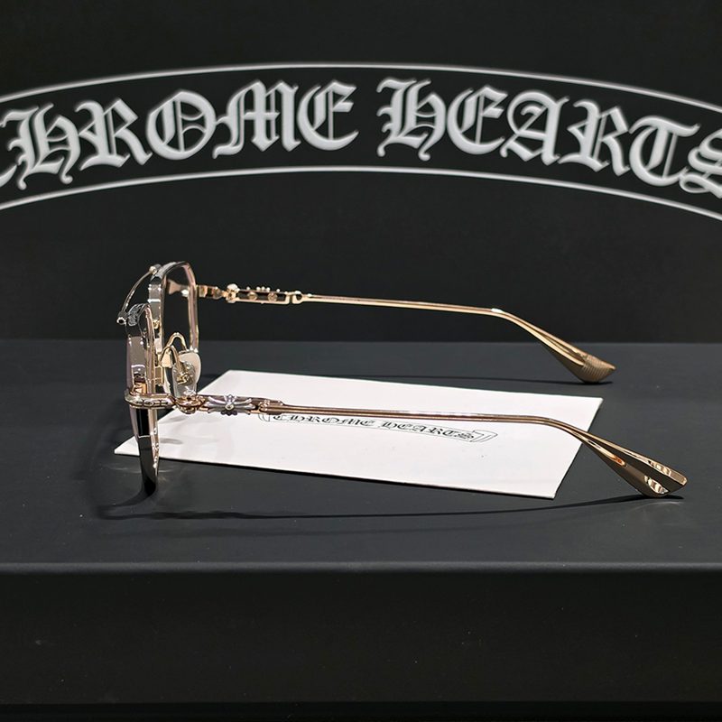 CHROME HEARTS