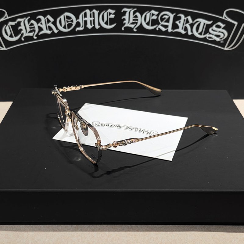 CHROME HEARTS