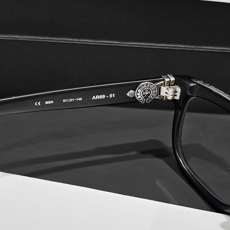 CHROME HEARTS