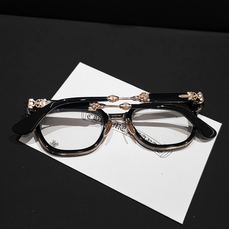 CHROME HEARTS