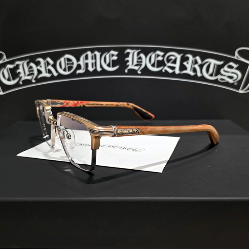 CHROME HEARTS