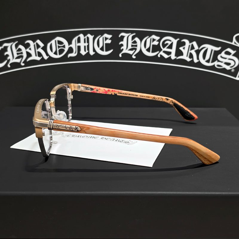 CHROME HEARTS