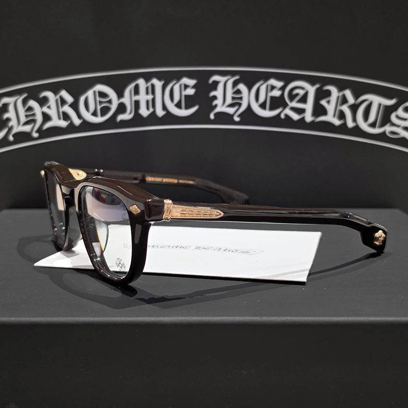 CHROME HEARTS