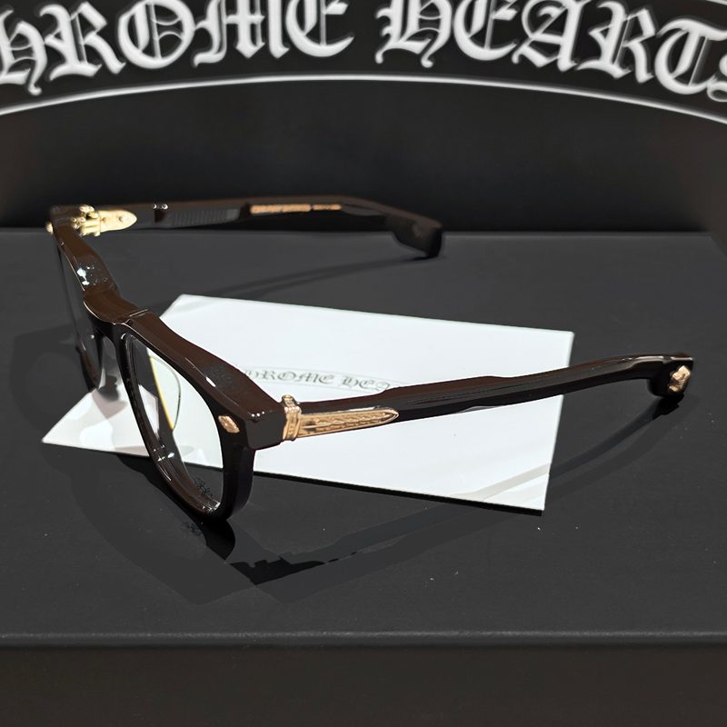 CHROME HEARTS