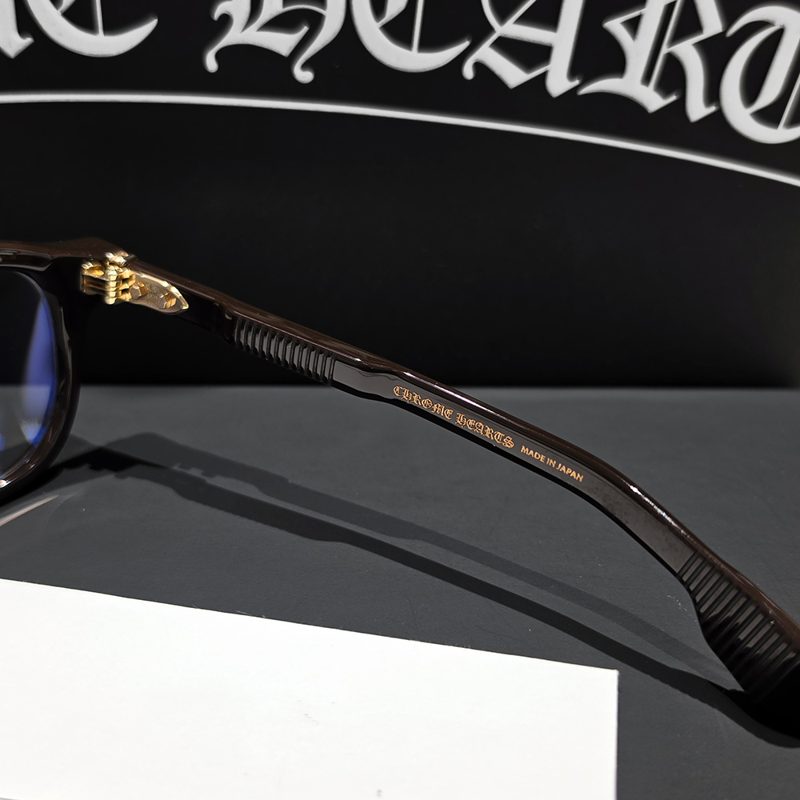 CHROME HEARTS