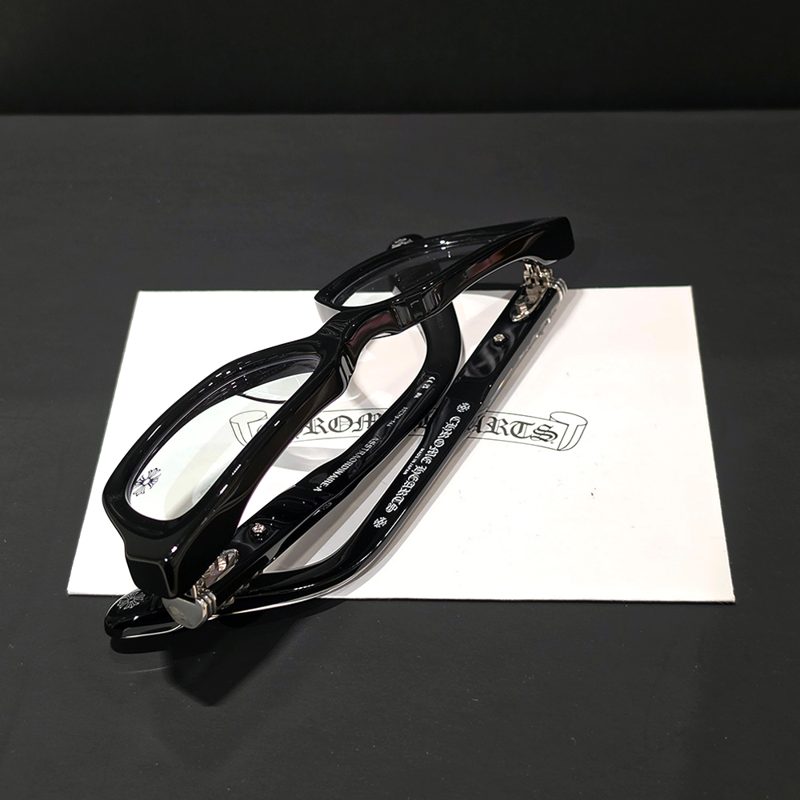 CHROME HEARTS