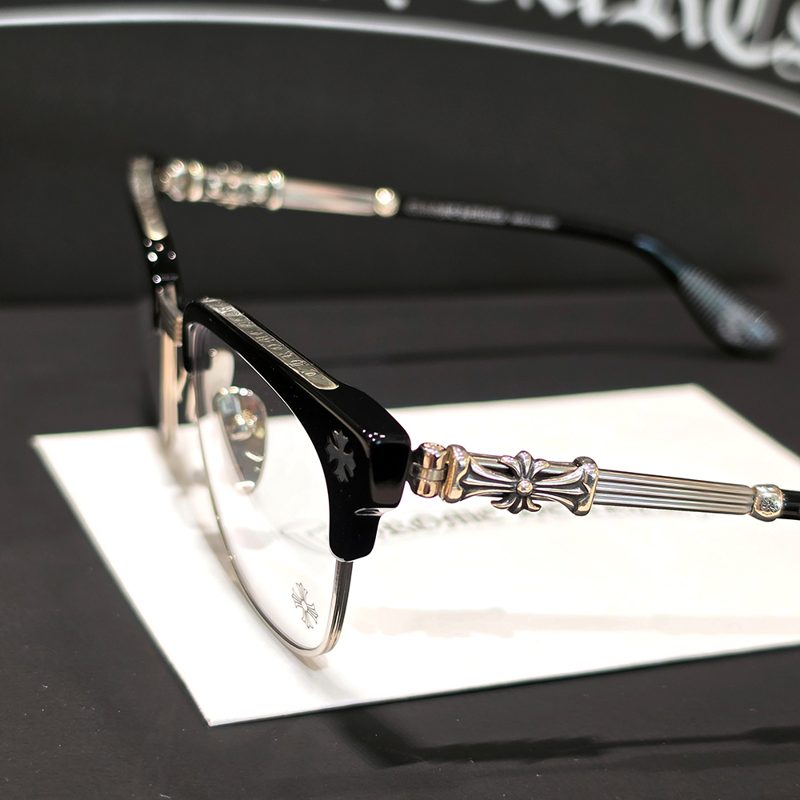 CHROME HEARTS
