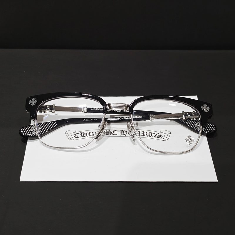 CHROME HEARTS
