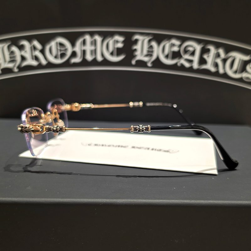 CHROME HEARTS
