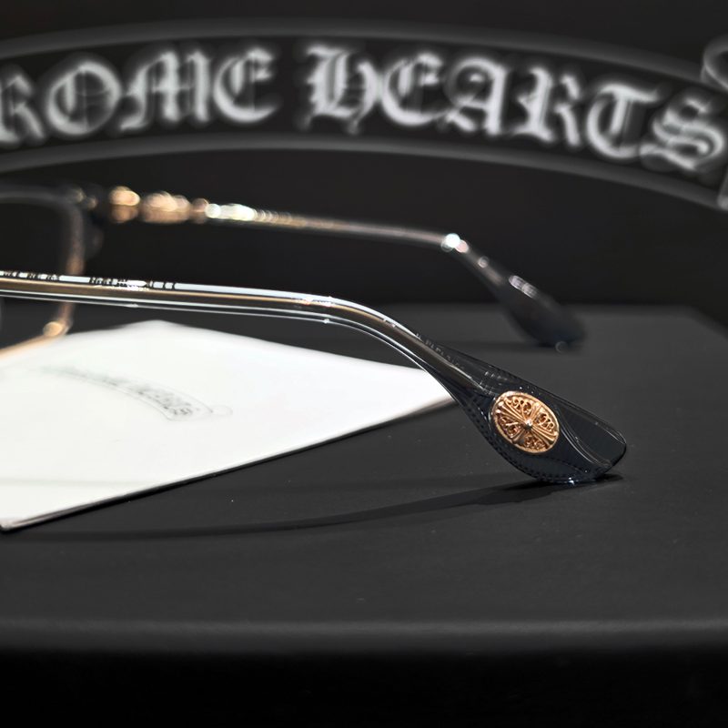 CHROME HEARTS