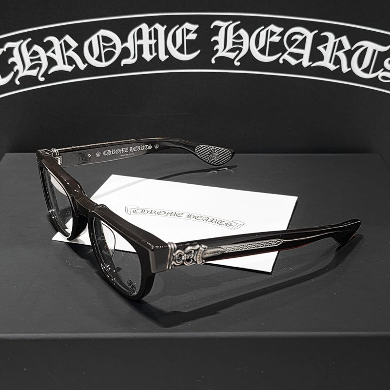 CHROME HEARTS