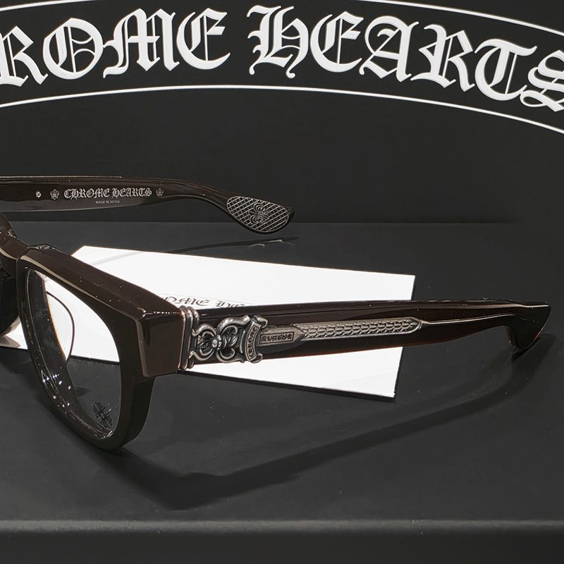 CHROME HEARTS