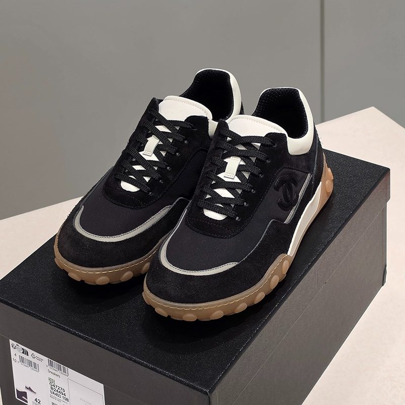 CHANEL Suede κ³ λ¬΄ λ°μ°½ Sneakers Black Men'sμ©