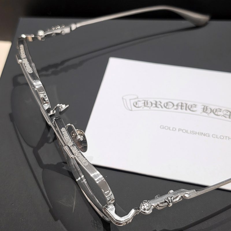 CHROME HEARTS