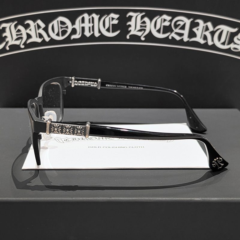 CHROME HEARTS