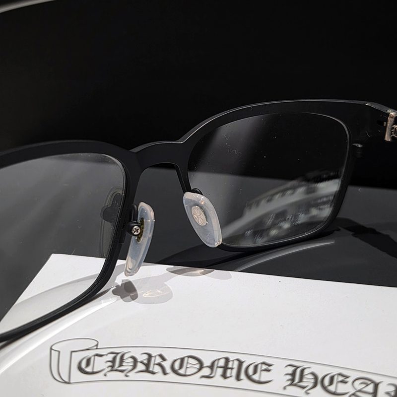 CHROME HEARTS