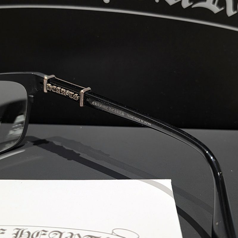 CHROME HEARTS