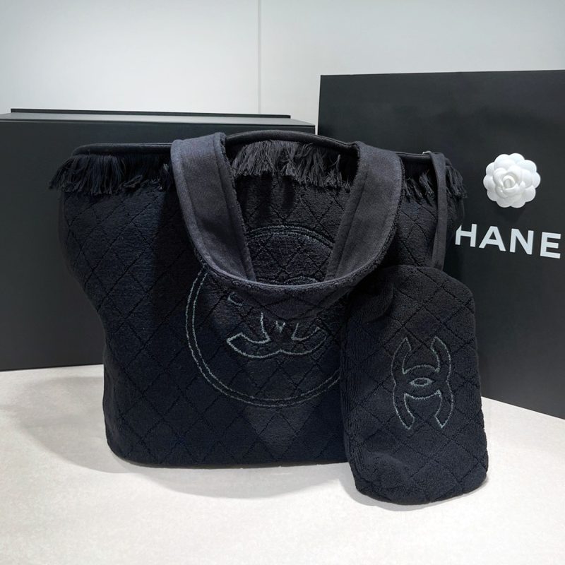 CHANEL Beach ํ์ฌ Big Logo ํ
์ฌ Detail Shoulder Bag Black
