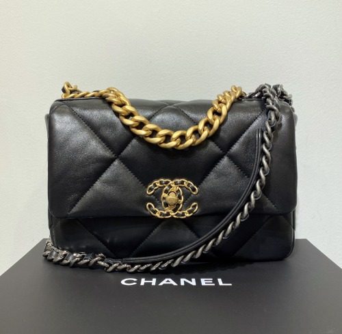 CHANEL λμΈν΄ 19 Bag Lambskin Black Medium
