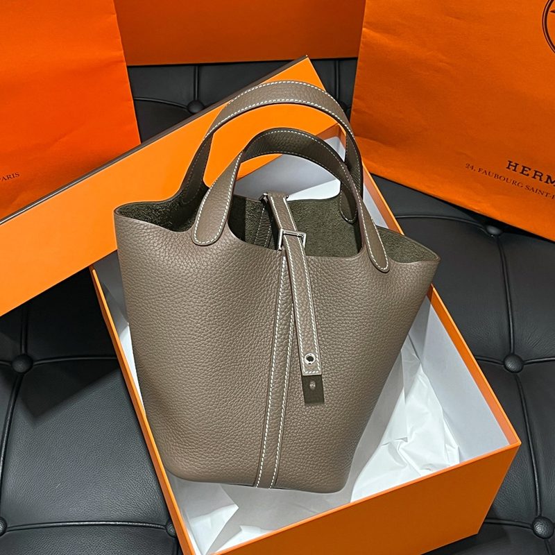 HERMES ClΓ©mence νΌμ½ν Lock 18 Bag νλμ¨μ΄ μν ν νλΌλ νλμ¨μ΄