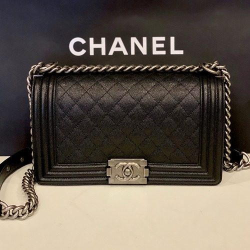 CHANEL 보μ΄λ°± κ·Έλ μΈλ Calfskin μμ₯ Black