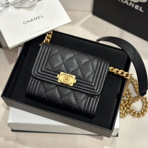 CHANEL WOC ๋ณด์ด๋ฐฑ ๊ทธ๋ ์ธ๋ Calfskin Chain Wallet Gold-Tone Black