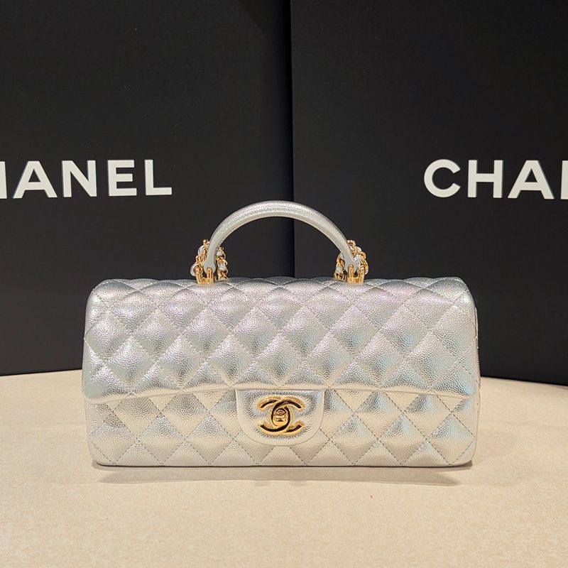 CHANEL Shoulder Bag / ννΈλ€ Flap Silver Gold-Tone Shoulder Crossbody Bag