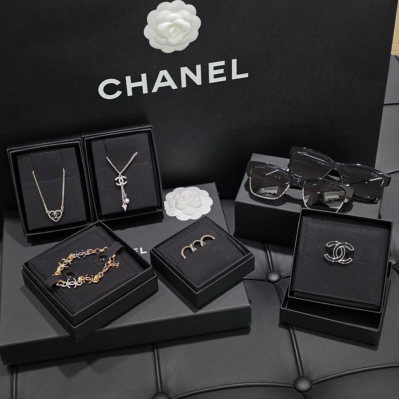 CHANEL