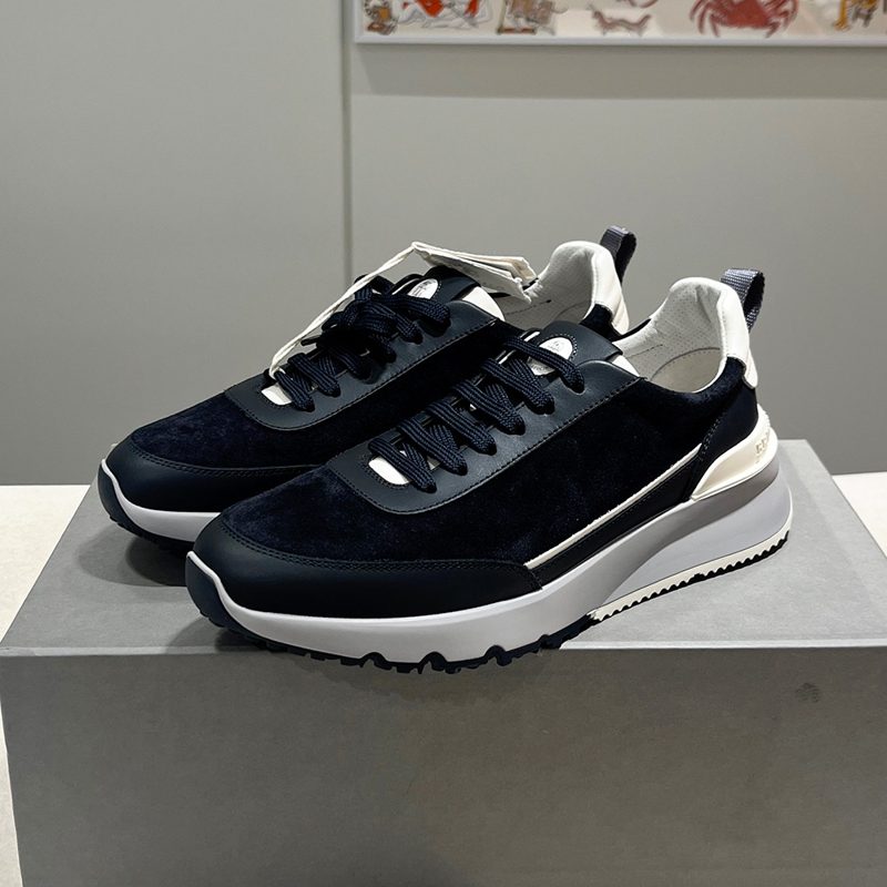 ๋ธ๋ฃจ๋ฌ๋ก ์ฟ ์น๋ฌ๋ฆฌ Sneakers / Suede Runner Navy