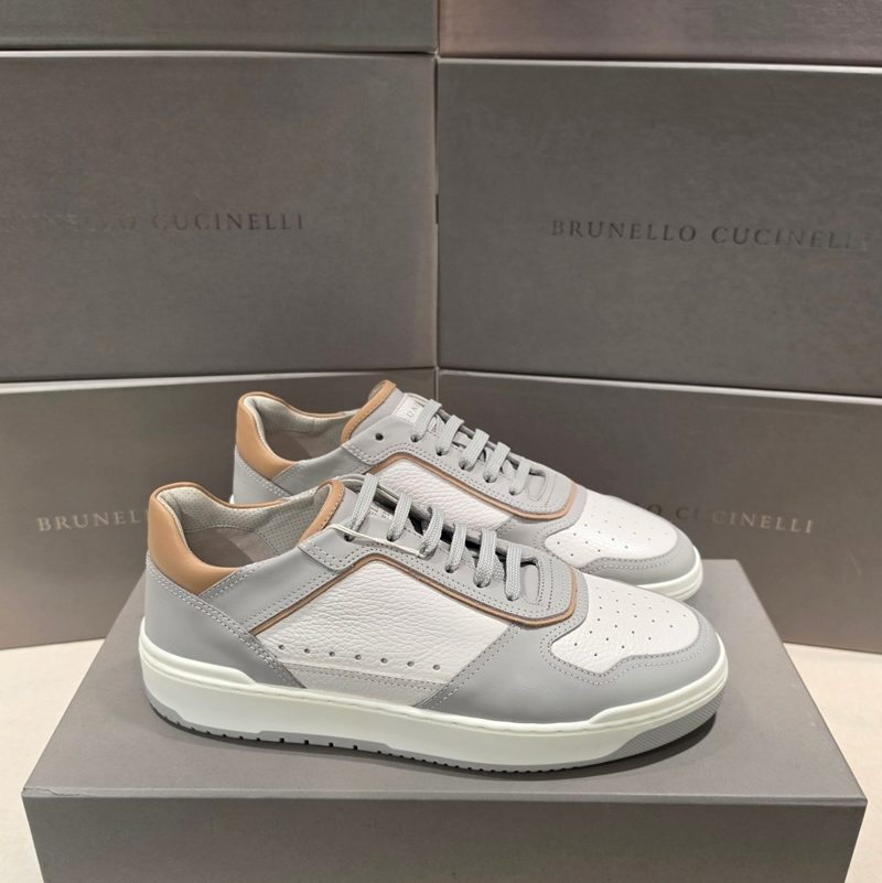 ๋ธ๋ฃจ๋ฌ๋ก ์ฟ ์น๋ฌ๋ฆฌ Perforated Panel ๊ทธ๋ ์ด Leather Sneakers ๊ทธ๋ ์ด
