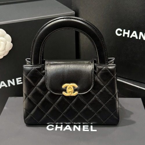 CHANEL 켈리백 샤이니 Calfskin Gold-Tone Black Small