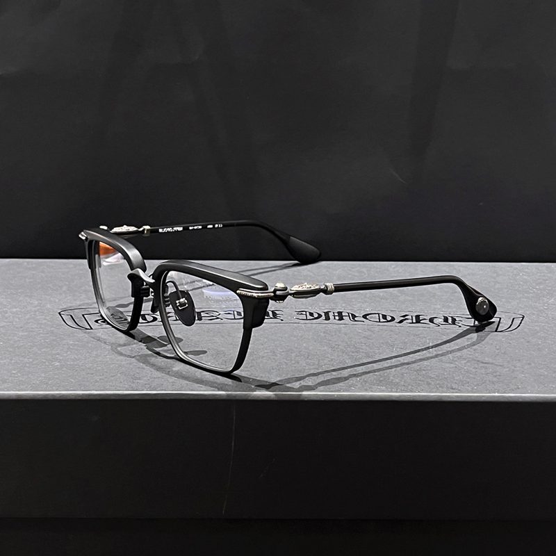 CHROME HEARTS