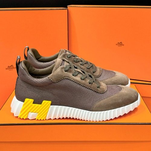 HERMES λ°μ΄μ± Sneakers Suede λΈλΌμ΄ H μλ‘μ° Black Two-Tone