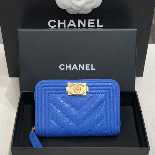 CHANEL ๋ณด์ด ๊ทธ๋ ์ธ๋ Calfskin Zipper ๋์ Wallet CC Gold-Tone ๋ธ๋ฃจ
