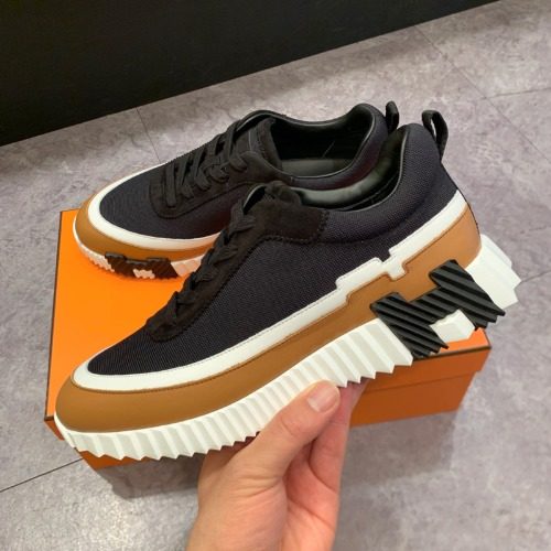 HERMES ๋ฐ์ด์ฑ Sneakers ๋ด๋ชจ๋ธ ๋ฐฐ์ Line Black White