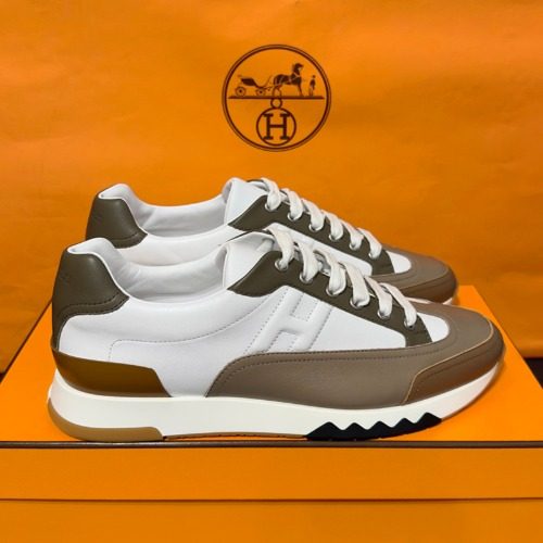 HERMES ํธ๋ ์ผ Sneakers Calfskin ๋ธ๋ผ์ด White