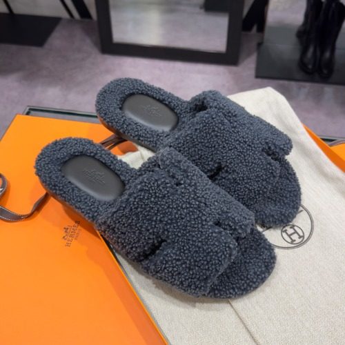 HERMES ์ด์ฆ๋ฏธ๋ฅด Sandals ์ธ์คํจ Black