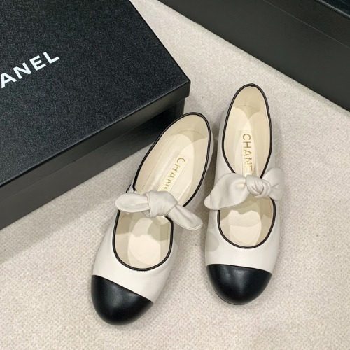CHANEL 25 S / S Lambskin Ribbon ๋ฉ๋ฆฌ์ ์ธ White Flat Shoes