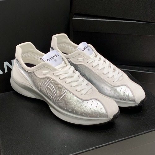 CHANEL Perforated Big Logo Leather Sneakers Silver 아이보리 Men's용