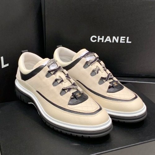 CHANEL 25 S / S Quilted Detail Multi Strap Calfskin Gold-Tone Sneakers μμ΄λ³΄λ¦¬
