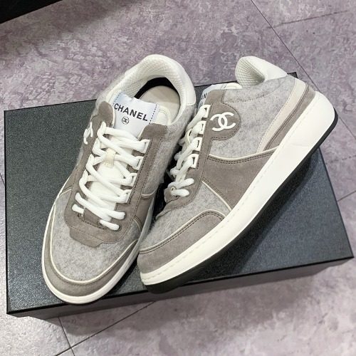CHANEL Suede Calfskin CC Point κ·Έλ μ΄ Sneakers Men'sμ©