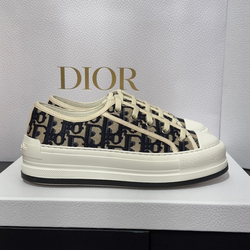 DIOR