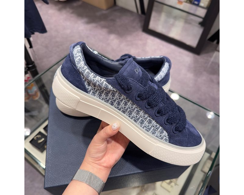 DIOR