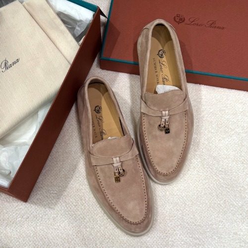로로피아나 썸머 참스 Suede 워크 Loafers 모카신 샌드 브라운