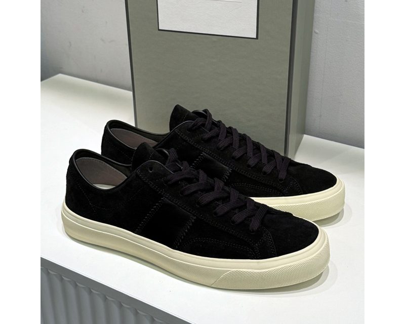 TOM FORD