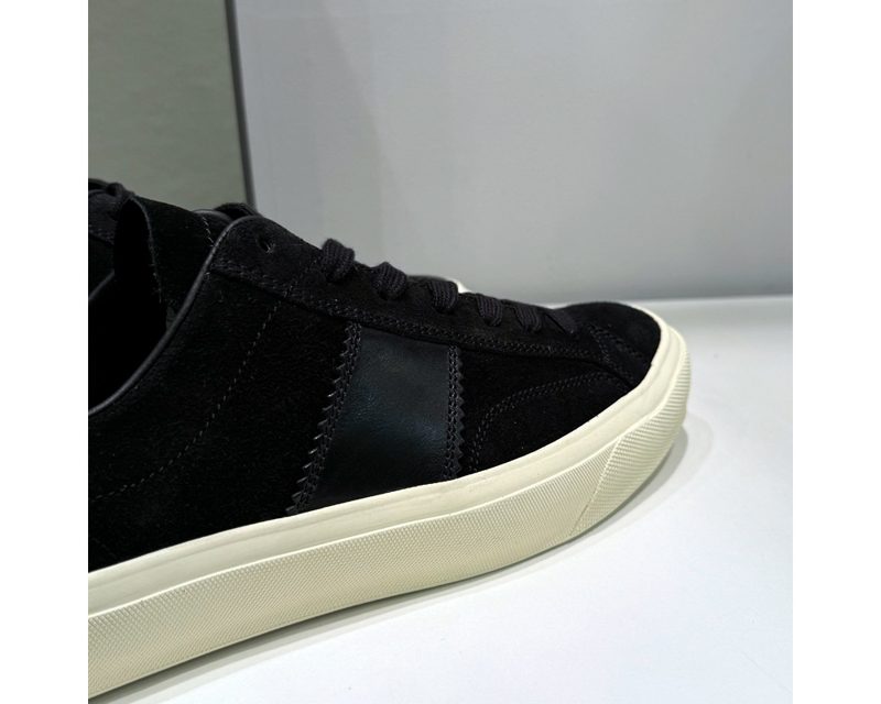 TOM FORD